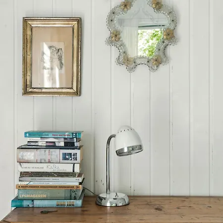 Unique House Near Ancient North Forest 度假居 *